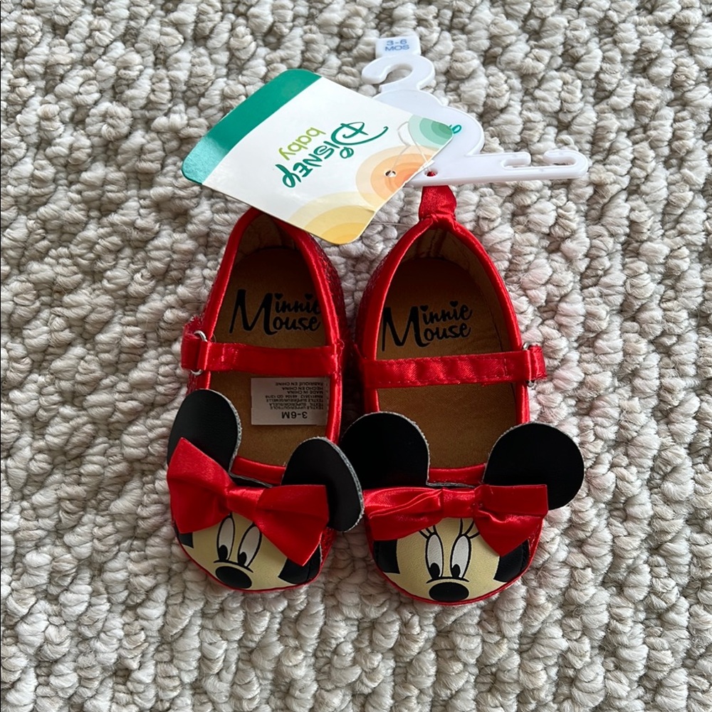 Disney Red and Black Minnie Mouse Baby Walker Shoes NWT Size 3-6mos